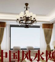 固原卧室镜面吊顶影响夫妻财运？